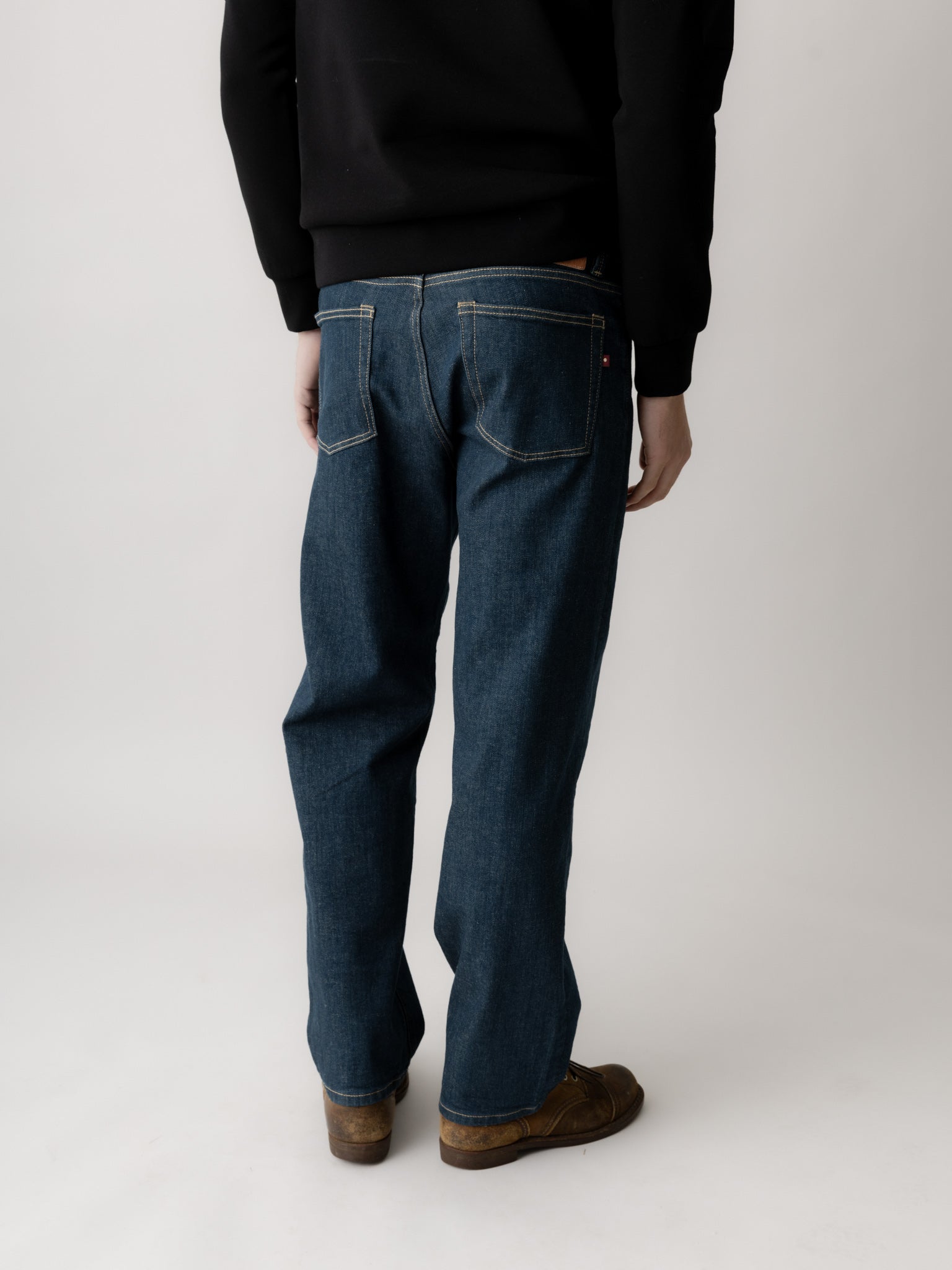 Modelshot / Blue Denim / Detail